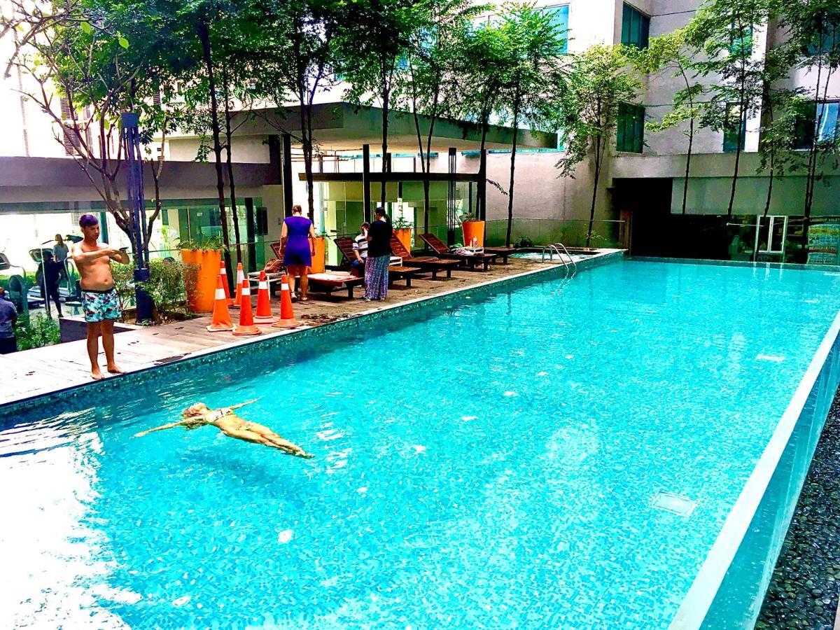 Hostel Monkey Mansion @ Mercu Summer Suites